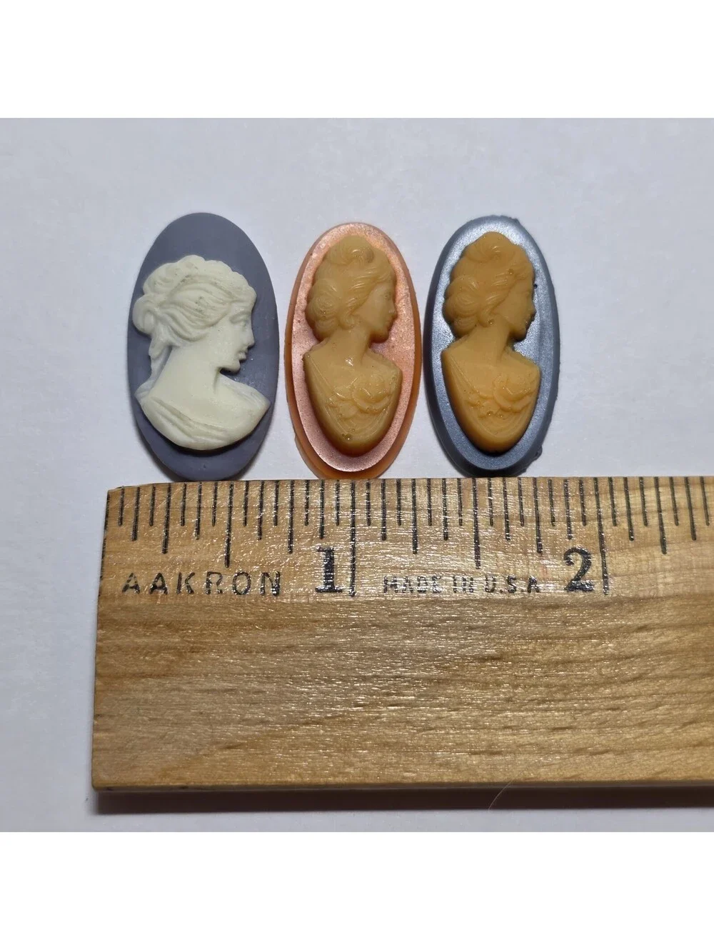 Lot of 4 Small Vintage Style Lady Cameo Cabochons Resin Mixed Colors EUC